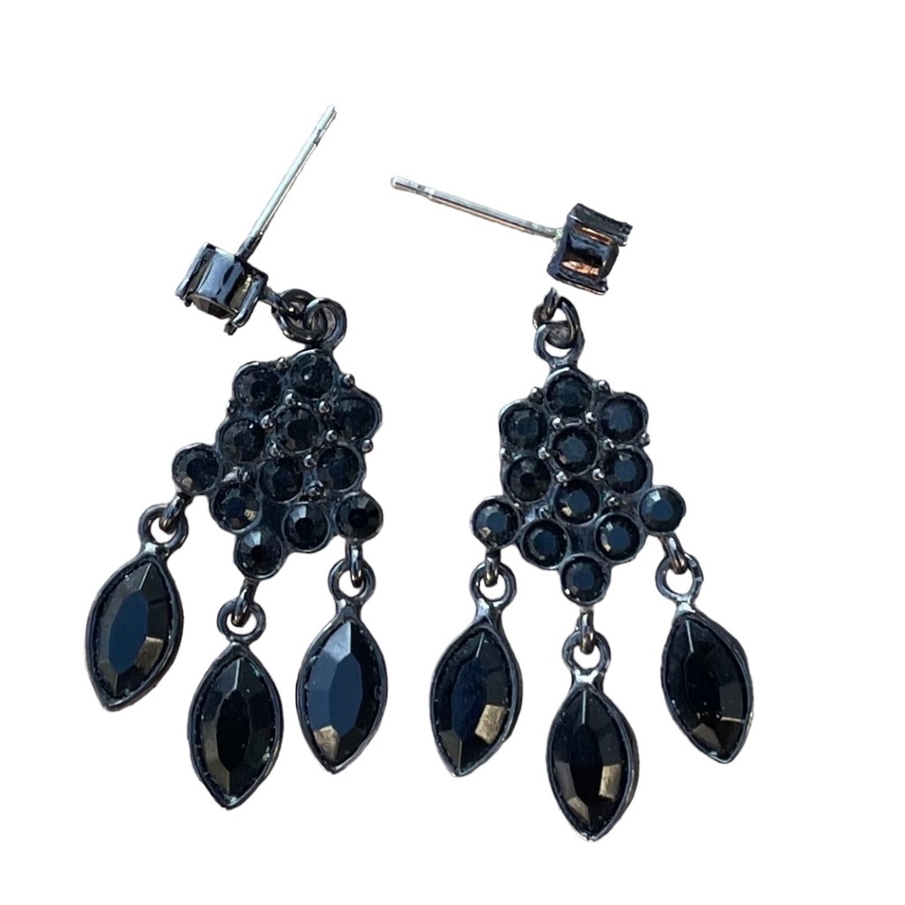 Super classy black rhinestone dangle earrings
